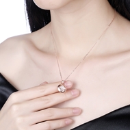Picture of Fashion White Pendant Necklace at Unbeatable Price
