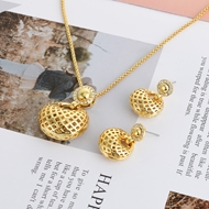 Picture of Dubai Zinc Alloy Necklace and Earring Set of Original Design