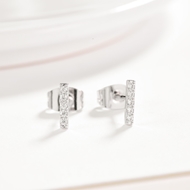Picture of Great Value White Cubic Zirconia Stud Earrings in Exclusive Design
