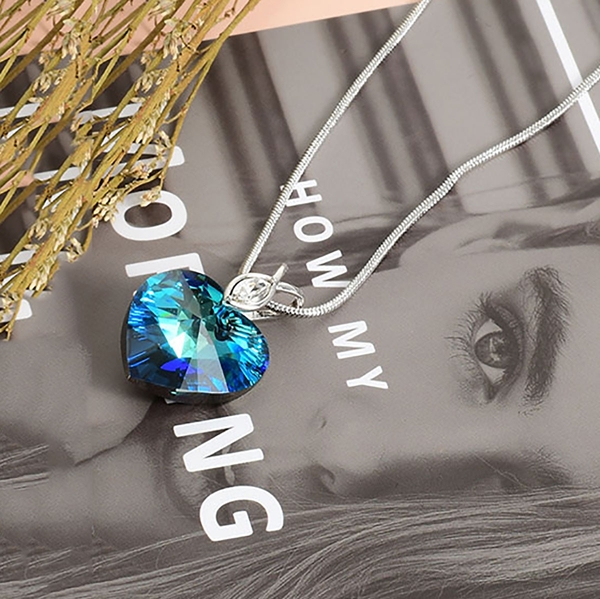 Picture of Purchase Platinum Plated Blue Pendant Necklace Exclusive Online