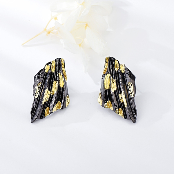 Picture of Zinc Alloy Dubai Stud Earrings from Certified Factory