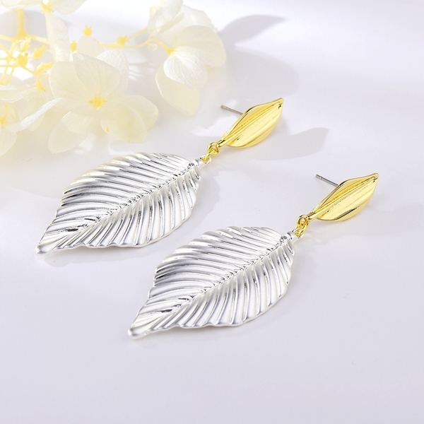 Picture of Zinc Alloy Big Dangle Earrings Factory Direct