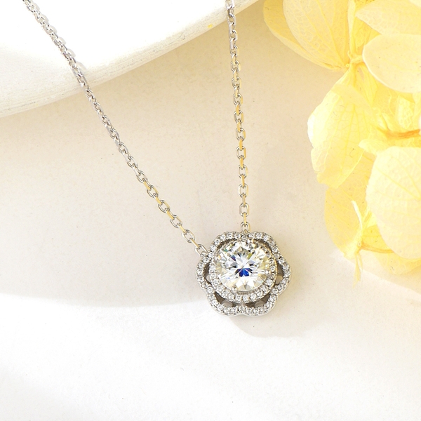 Picture of 925 Sterling Silver Cubic Zirconia Pendant Necklace with Full Guarantee